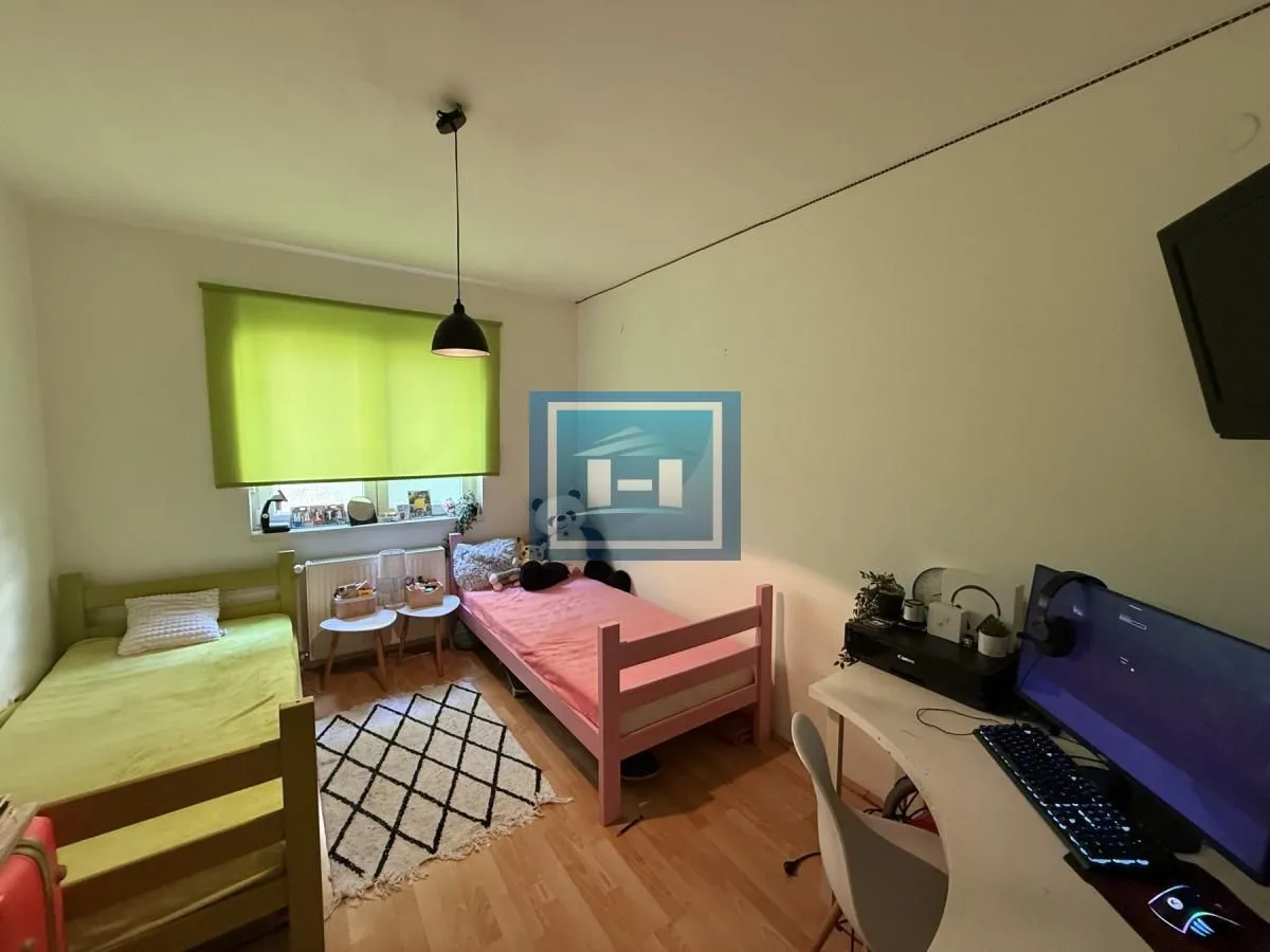 Prodaja, trosoban stan, 79m², Centar, Jagodina