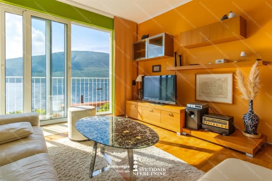 Prodaja, jednosoban stan, 42m², Đenovići, Herceg Novi