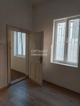 Izdavanje, poslovni prostor, 58m², Đeram Pijaca, Beograd - image 4