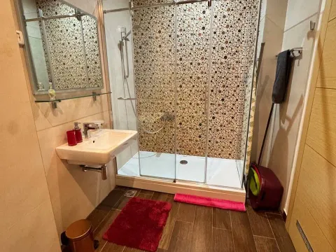 Prodaja, dvosoban stan, 78m², Budva, Crna Gora - image 8