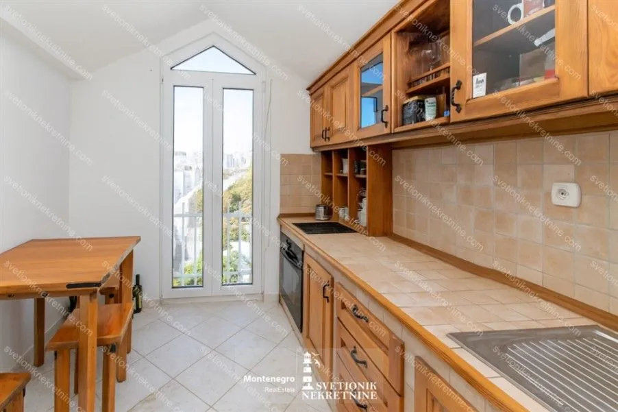 Prodaja, trosoban stan, 118m², Topla, Herceg Novi