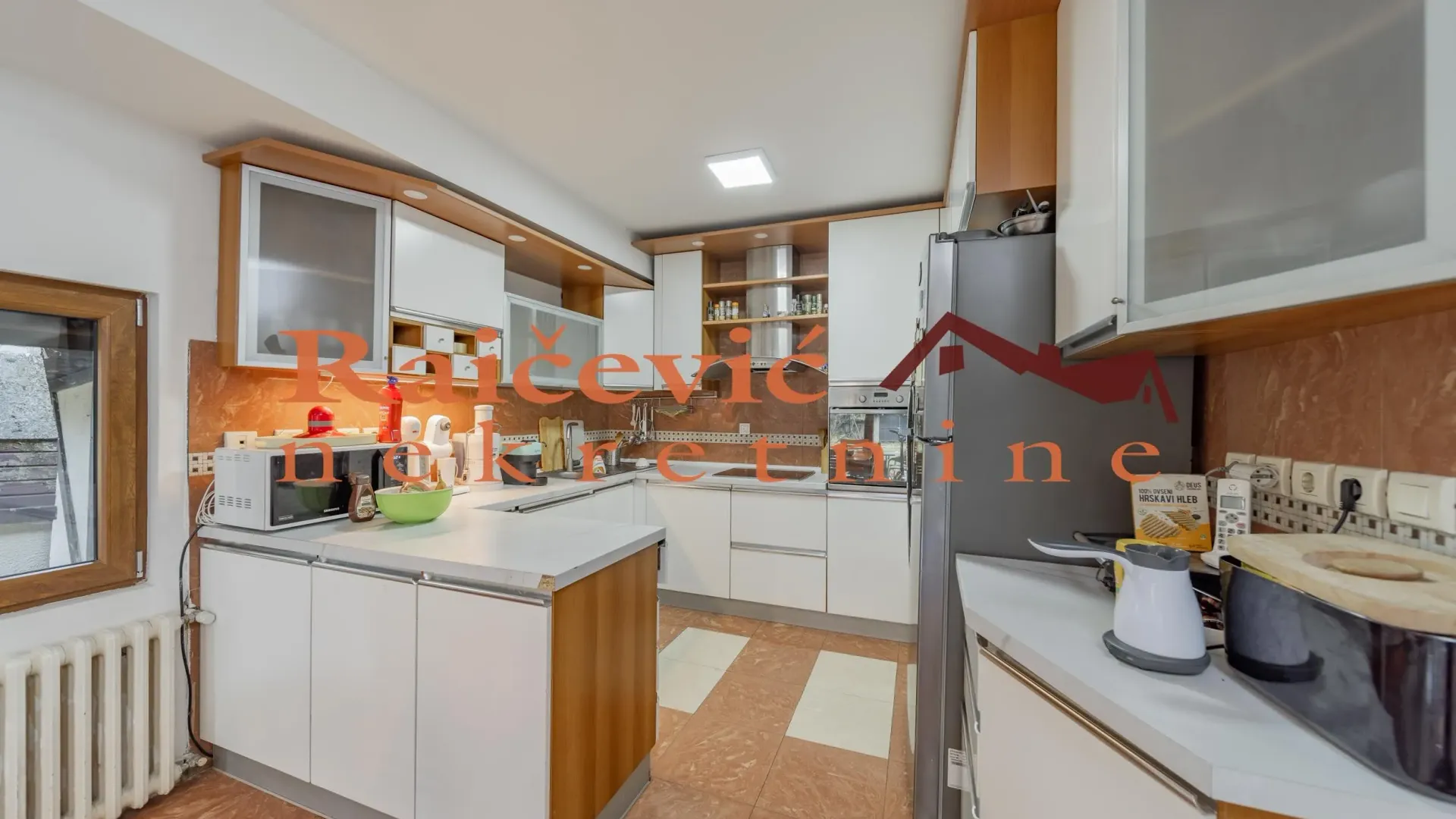 Izdavanje, kuća, 110m², Savski Venac, Beograd