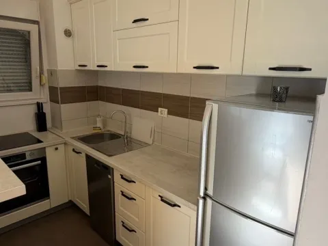 Rent, two bedroom apartment, 63m², City Kvart, Podgorica - image 5
