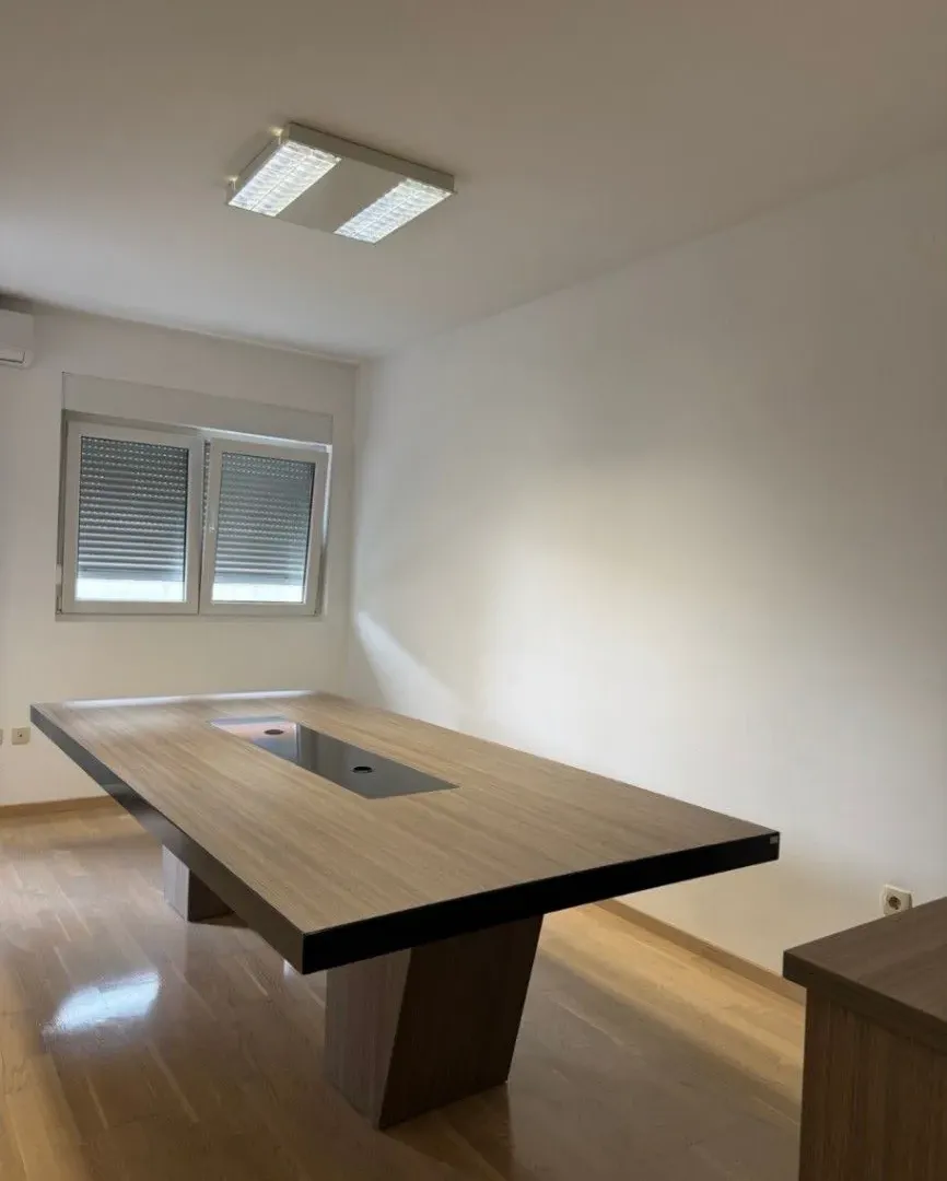 Izdavanje, poslovni prostor, 75m², City Kvart, Podgorica