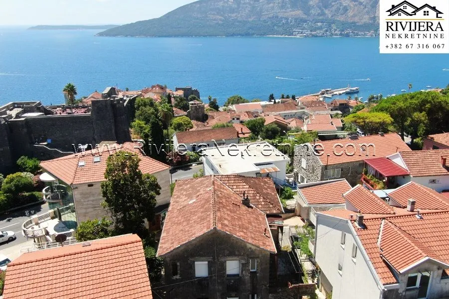 Prodaja, dvosoban stan, 93m², Centar, Herceg Novi