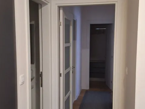 Izdavanje, trosoban stan, 94m², Central Point, Podgorica - image 10