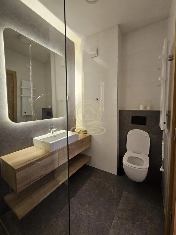 Rent, two bedroom apartment, 90m², Voždovac Sve Podlokacije, Beograd