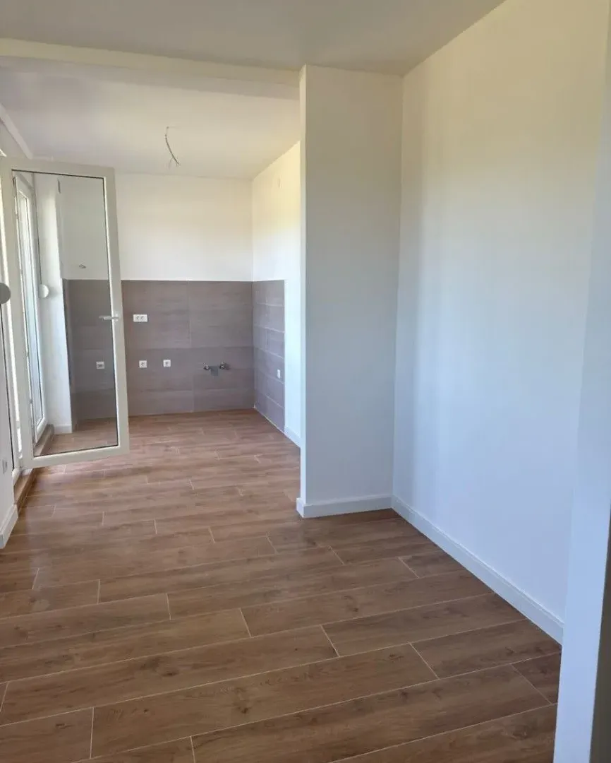 Prodaja, jednosoban stan, 43m², Radanovići, Kotor