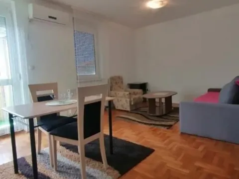 Izdavanje, garsonjera, 30m², Salajka, Novi Sad Sve Podlokacije - image 12