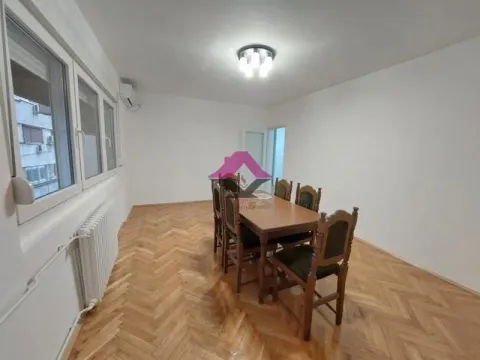 Izdavanje, trosoban stan, 68m², Poštanska Štedionica, Palilula Sve Podlokacije - image 2