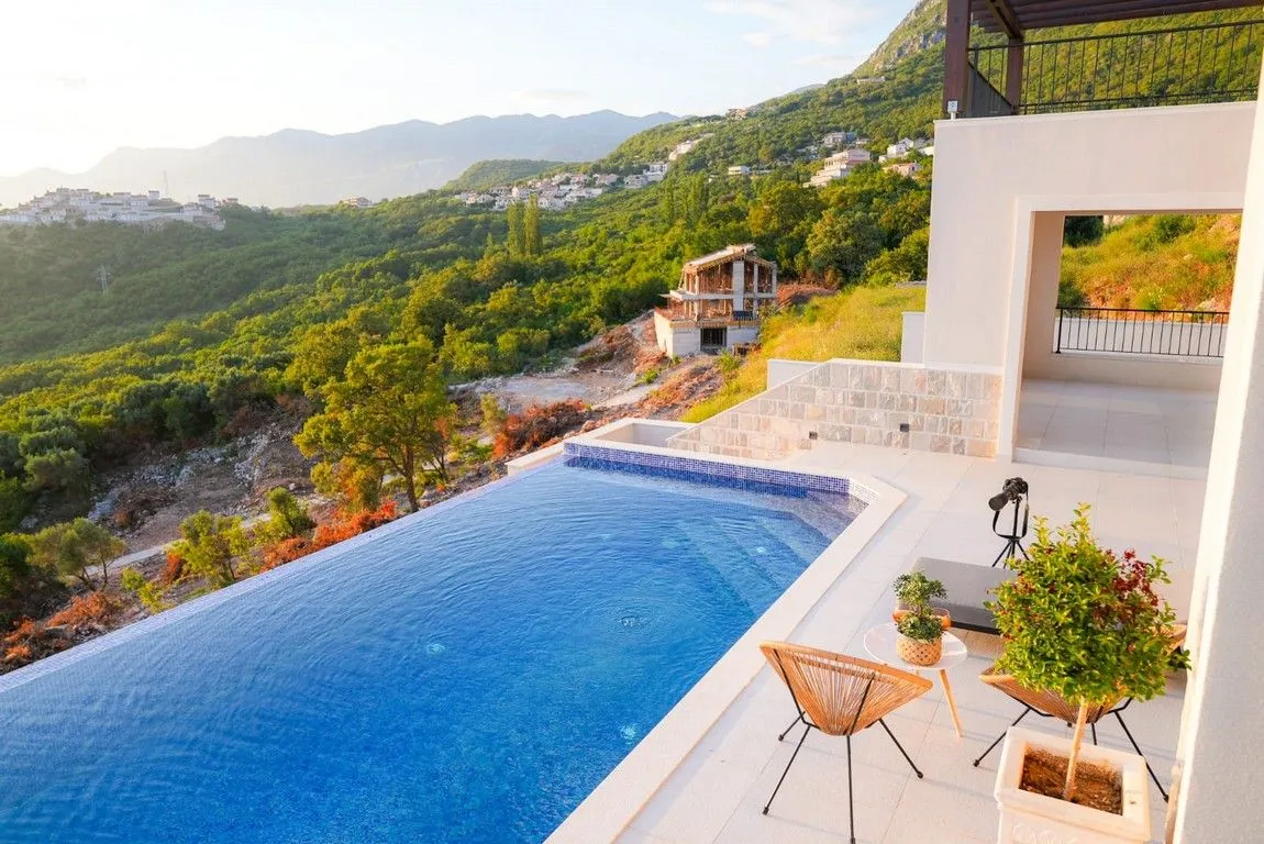 Sale, house, 430m², Blizikuće, Budva