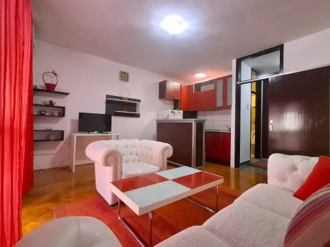 Izdavanje, stan, 50m², Malo Brdo, Podgorica