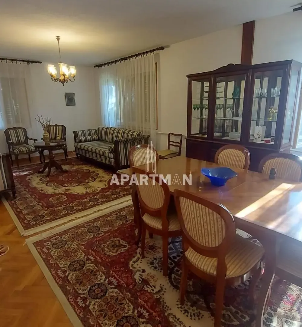 Prodaja, kuća, 320m², Sremčica, Beograd