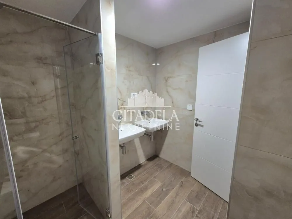 Prodaja, trosoban stan, 70m², Voždovac Sve Podlokacije, Beograd