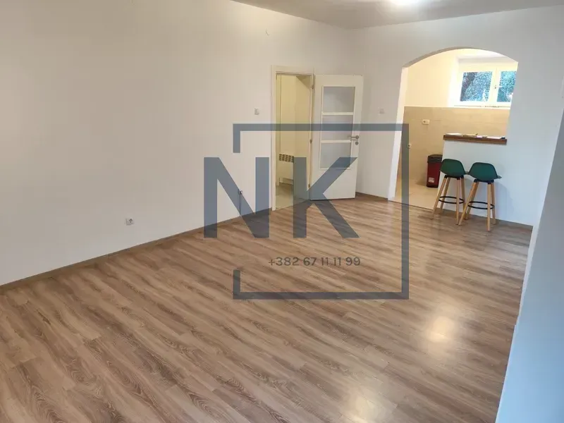 Izdavanje, dvosoban stan, 90m², Gorica C, Podgorica