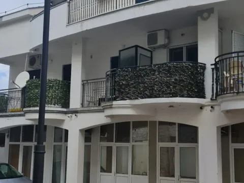 Izdavanje, jednosoban stan, 23m², Đenovići, Herceg Novi - image 2