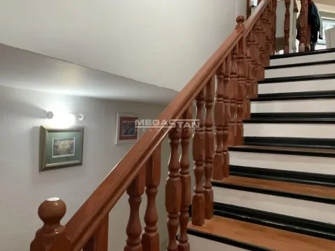 Prodaja, kuća, 414m², Višnjička Banja, Palilula Sve Podlokacije - image 12