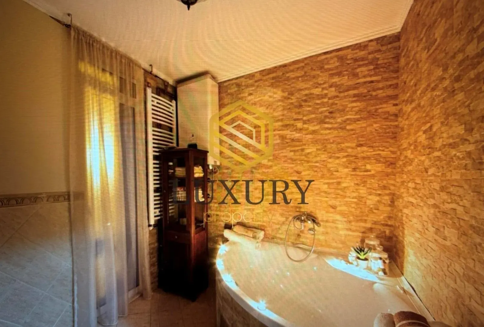 Rent, house, 200m², Donja Gorica, Podgorica