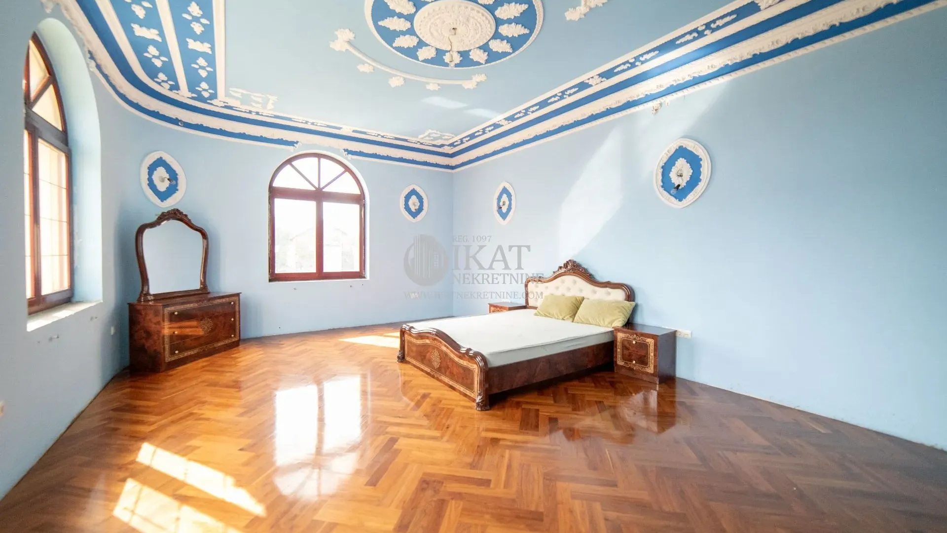 Sale, office space, 1200m², Palić, Subotica