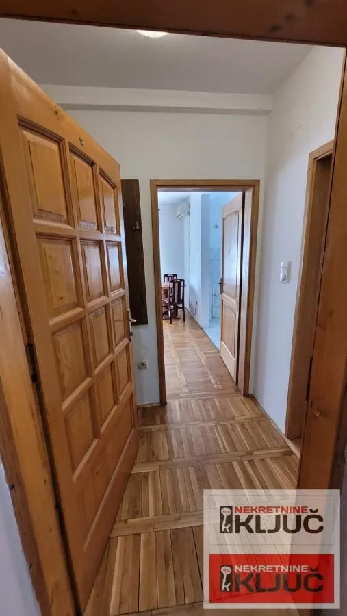 Izdavanje, jednosoban stan, 26m², Bulevar Oslobodjenja, Novi Sad Sve Podlokacije