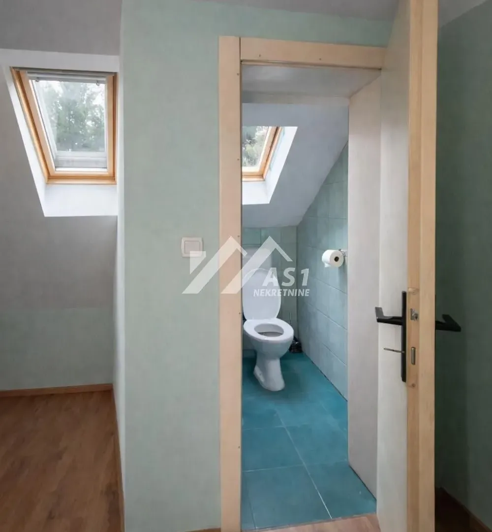 Rent, office space, 300m², Petrovaradin, Novi Sad