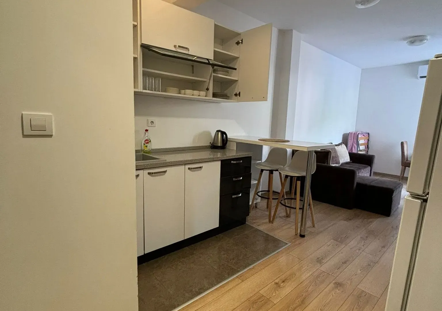 Prodaja, garsonjera, 26m², Budva okolina, Budva