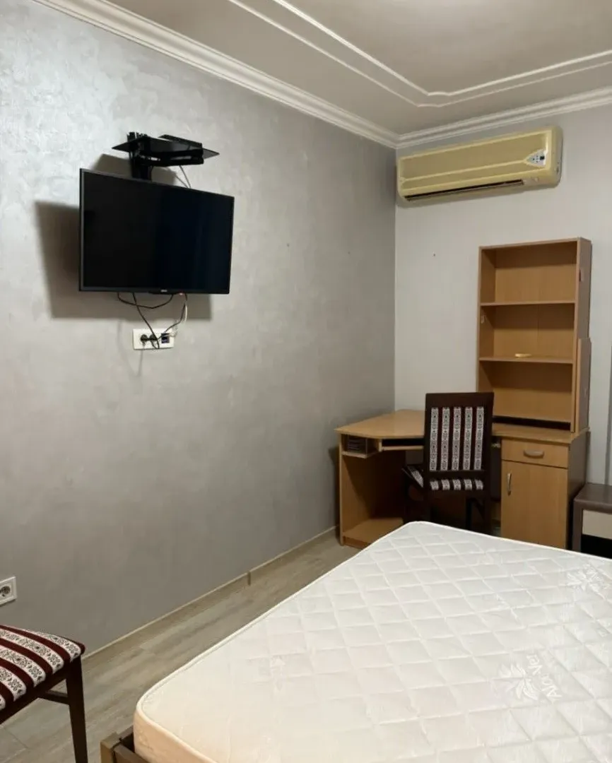 Izdavanje, jednosoban stan, 42m², Centar, Podgorica
