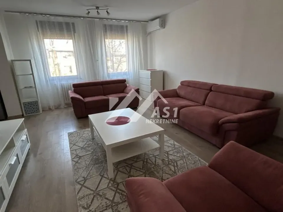 Izdavanje, trosoban stan, 89m², Novi Sad Sve Podlokacije, Novi Sad