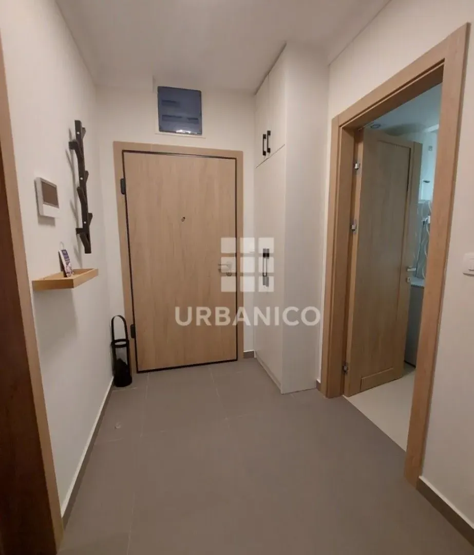 Izdavanje, jednosoban stan, 55m², Master Kvart, Podgorica