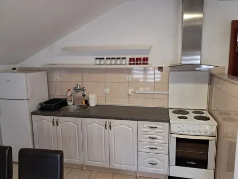 Izdavanje, dvosoban stan, 60m², Doljani, Podgorica - image 9