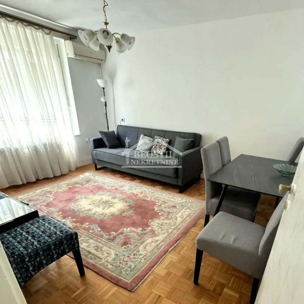 Izdavanje, dvosoban stan, 41m², Stari Grad, Beograd