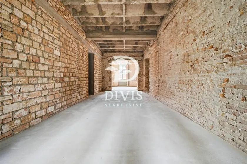 Sale, apartment, 642m², Vračar Sve Podlokacije, Beograd