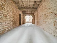 Prodaja, stan, 642m², Vračar Sve Podlokacije, Beograd