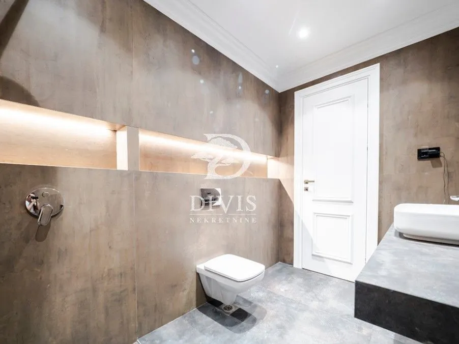 Sale, three bedroom apartment, 189m², Vračar Hram, Vračar Sve Podlokacije
