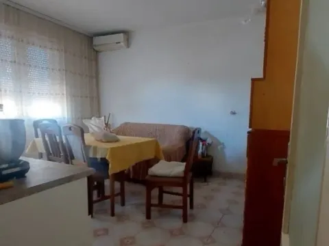 Prodaja, trosoban stan, 68m², Centar, Nikšić - image 4