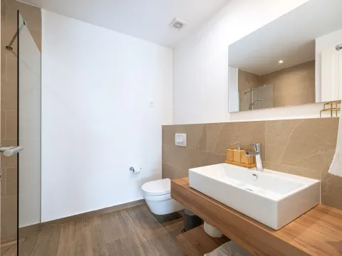 Prodaja, dvosoban stan, 83m², Luštica Bay, Tivat - image 11