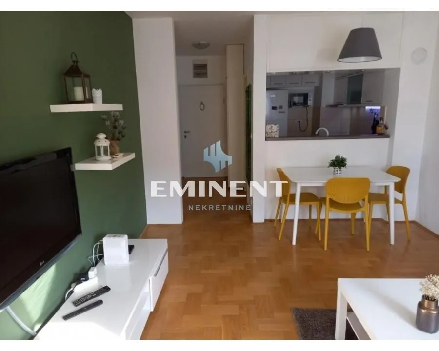 Rent, two bedroom apartment, 45m², Novi Beograd Blok 72, Novi Beograd Sve Podlokacije