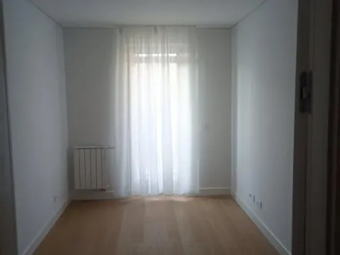 Izdavanje, trosoban stan, 77m², Novi Beograd Sve Podlokacije, Beograd - image 10
