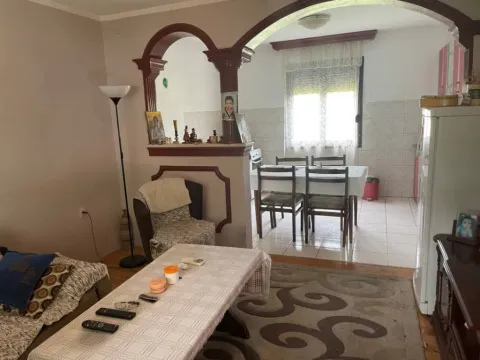 Sale, house, 230m², Farmaci, Podgorica - image 8