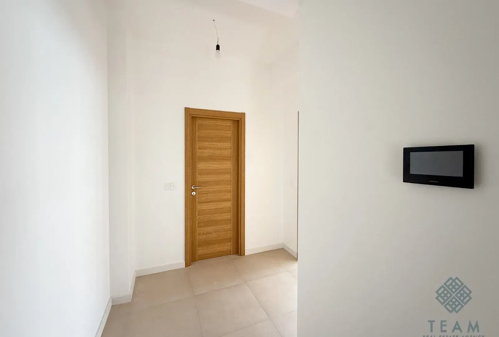 Prodaja, garsonjera, 33m², Momišići, Podgorica