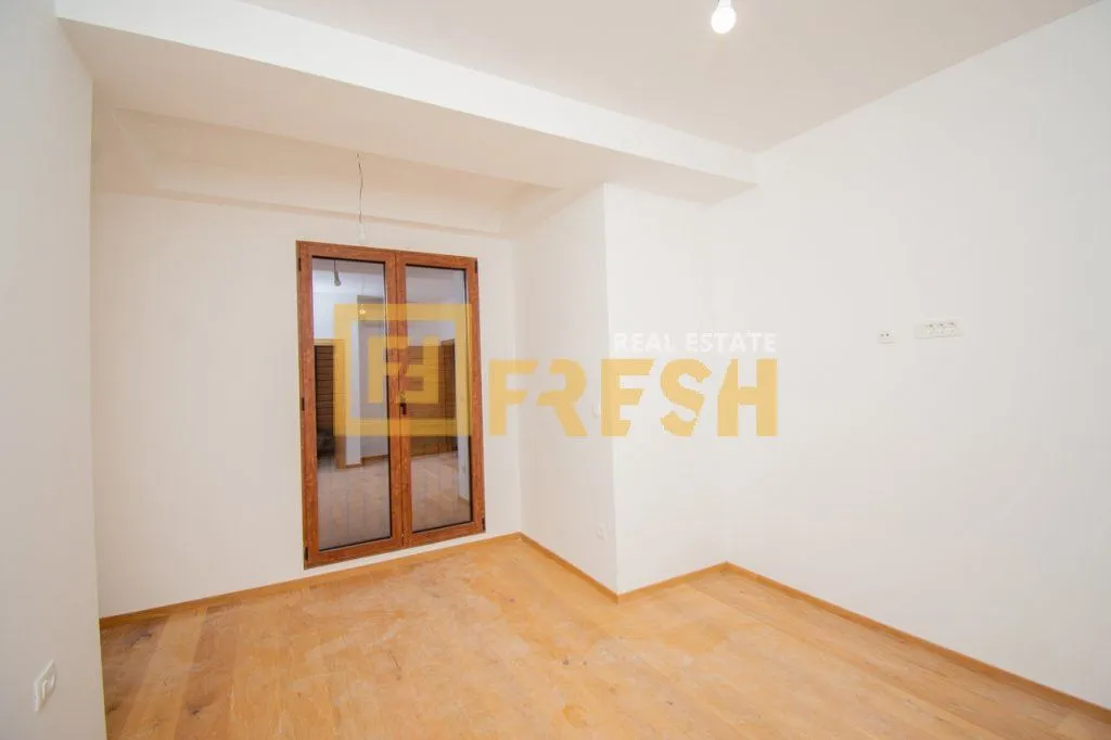 Rent, four bedroom apartment, 150m², Centar, Podgorica