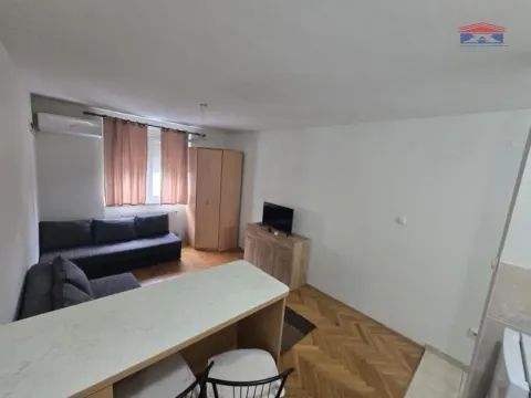 Izdavanje, garsonjera, 25m², Grbavica, Novi Sad Sve Podlokacije - image 8