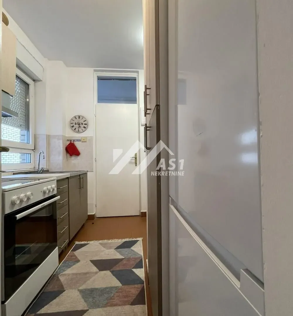 Izdavanje, dvosoban stan, 62m², Sajam, Novi Sad Sve Podlokacije