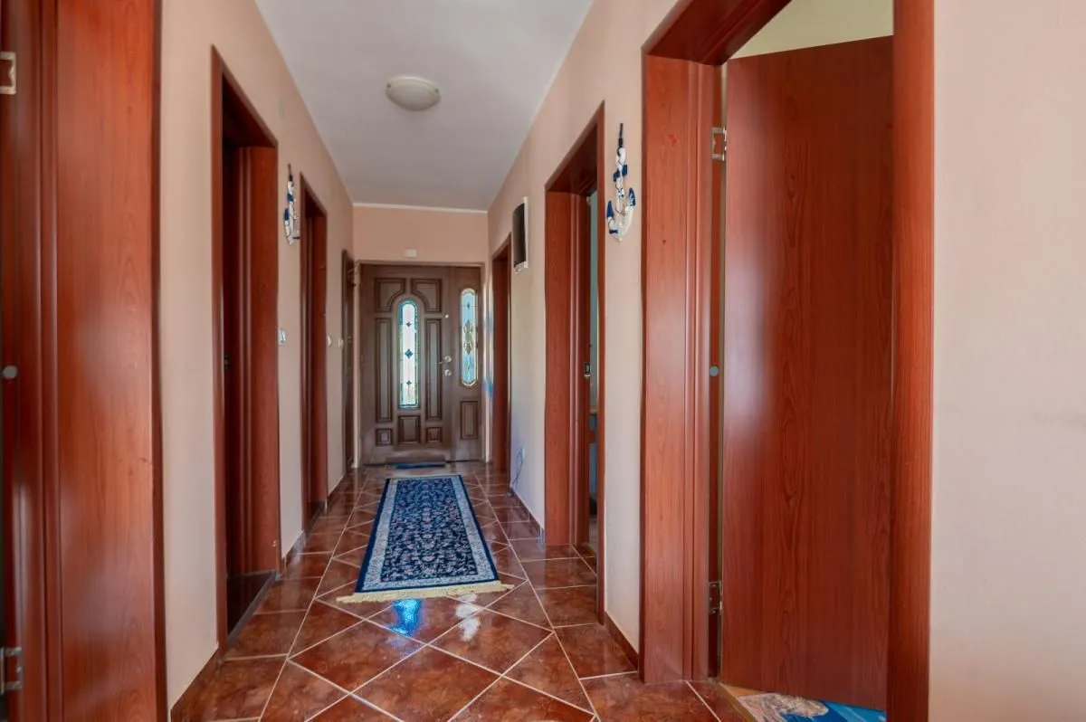 Prodaja, kuća, 154m², Bar, Crna Gora