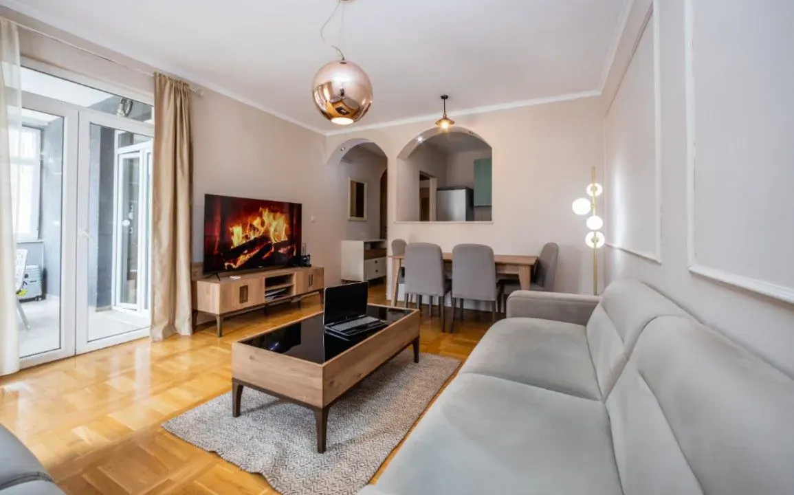 Prodaja, dvosoban stan, 70m², Gruda, Cetinje