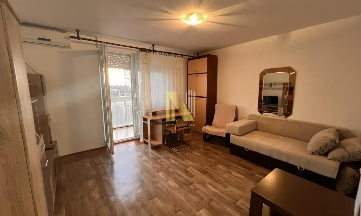 Izdavanje, četvorosoban stan, 75m², Sajmište, Novi Sad