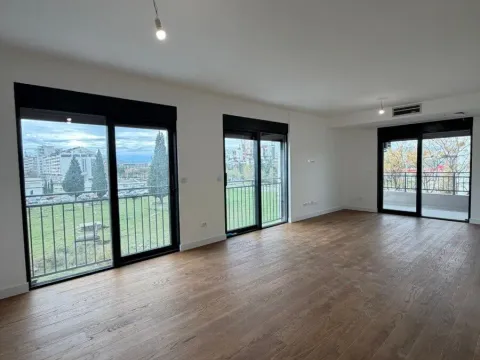 Prodaja, trosoban stan, 113m², Preko Morače, Podgorica - image 8