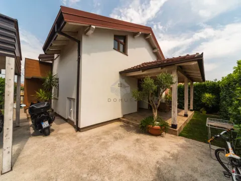 Prodaja, kuća, 200m², Donja Gorica, Podgorica - image 2