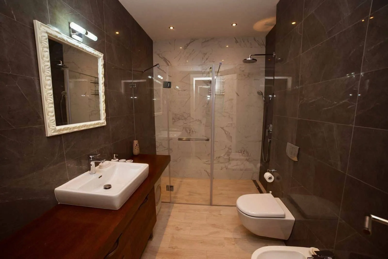 Rent, three bedroom apartment, 152m², Centar, Budva