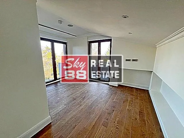 Rent, four bedroom apartment, 173m², Senjak, Beograd